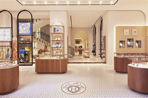 hermes stores in milano